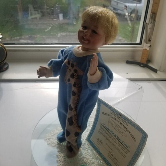 Ashton Drake Porcelain Doll Catch Me If You Can Caught in The Act Mary Tretter - Picture 7 of 10